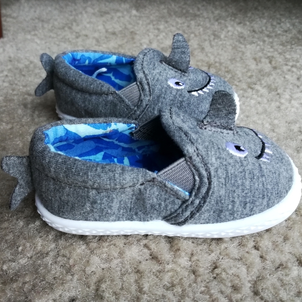 Toddler Shark Boat Shoes Size 2 Like New Condition